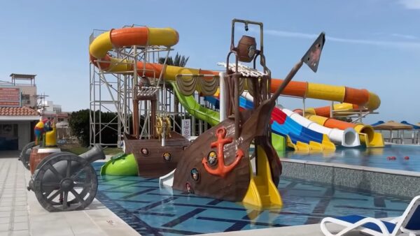 Bellagio Beach Resort & Spa aquapark - lepremierguide